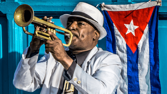 La iniciativa de levantar un festival de jazz se originó en 1980, a partir de una serie de encuentros organizados por el compositor cubano Bobby Collazo.