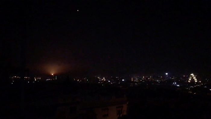Damasco informó que las defensas antiaéreas sirias repelieron más de 30 misiles israelíes.