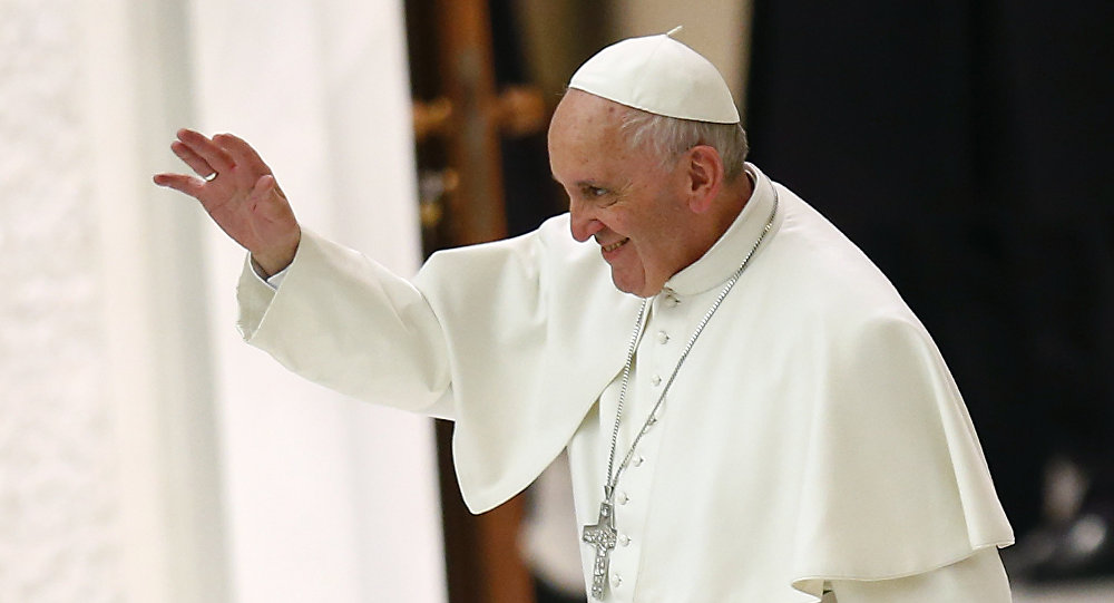 El viernes, el Papa ofreció un discurso a 250.000 jóvenes y mantuvo una reunión con 150 menores privados de libertad.