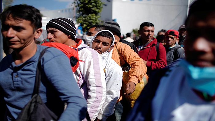 El Gobierno mexicano ha expedido más de 8 mil permisos humanitarios a los migrantes centroamericanos.