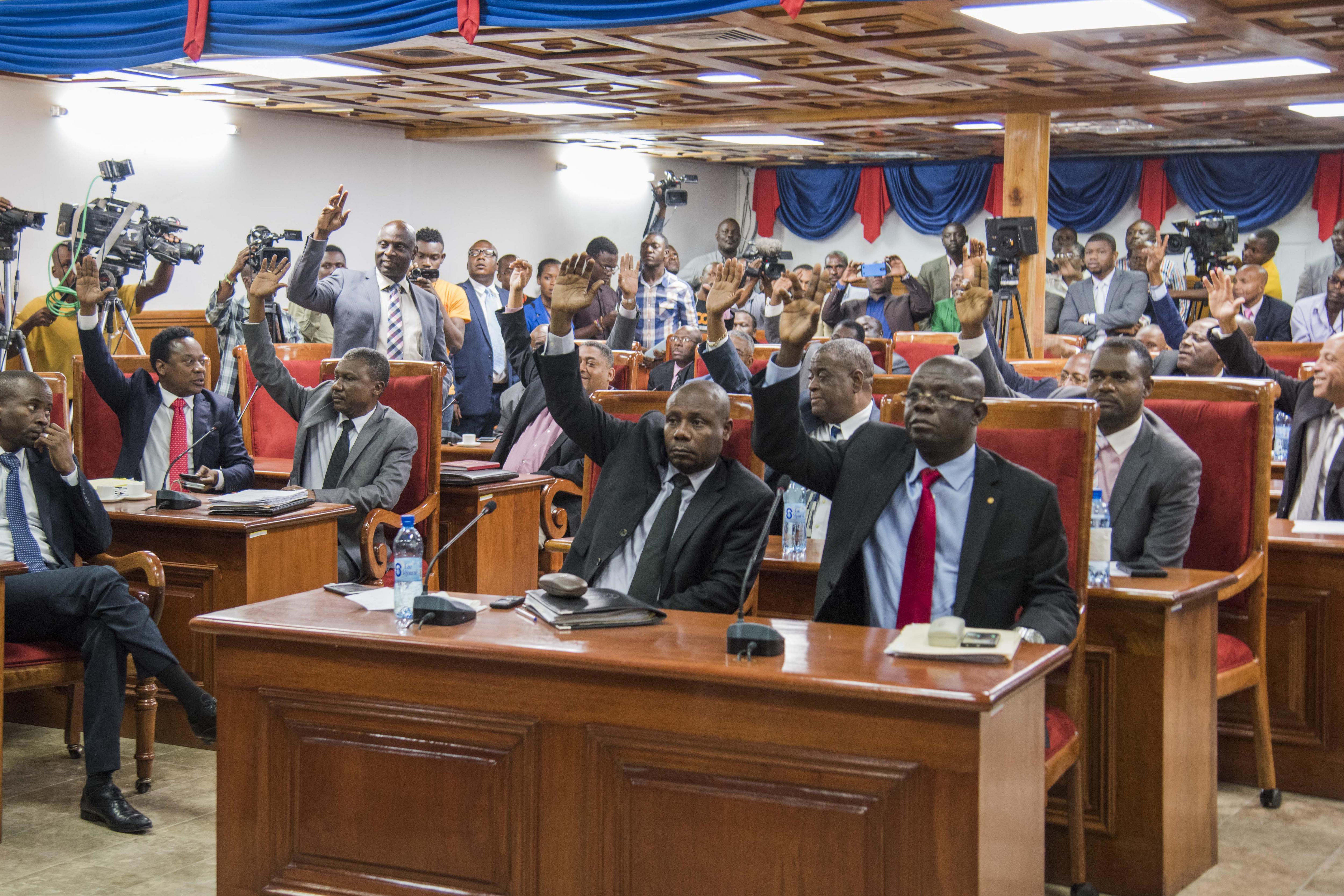 El Parlamento destituyó al primer ministro haitiano con 93 votos a favor, seis en contra y tres abstenciones.