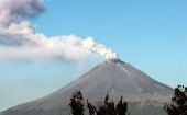 Continúa la exhalación de cenizas volcánicas y vapor en el Popocatépetl
