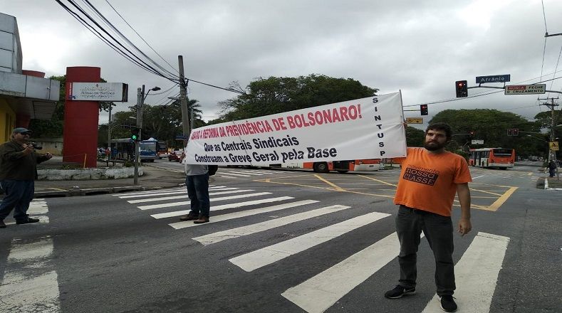 Las movilizaciones de este viernes en Brasil son en contra de la reforma de pensiones del presidente Jair Bolsonaro.