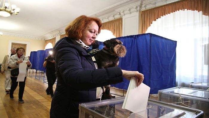 Las autoridades electorales estiman una participación ciudadana del 45 por ciento, aproximadamente.