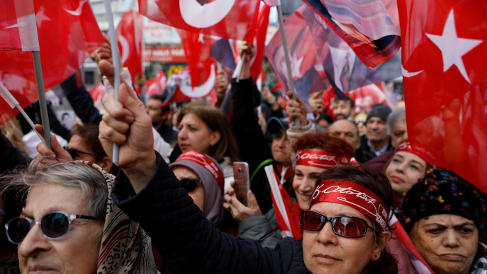 Los ciudadanos turcos acudieron este domingo a las urnas para elegir las nuevas autoridades municipales del país.