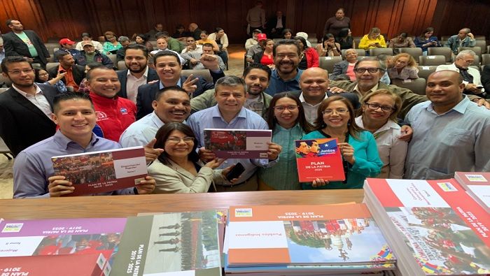 El Plan de la Patria contempla los objetivos del mandato gubernamental 2019-2025, entre ellos la transformación del modelo económico venezolano.