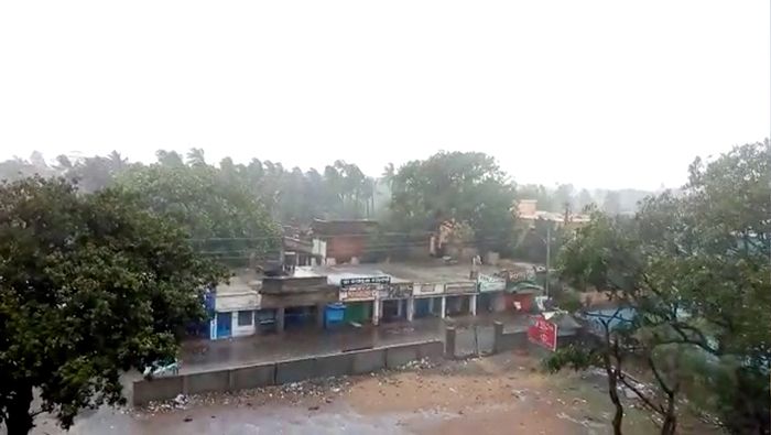 Fani golpeó la ciudad India de Puri con vientos cercanos a los 200 kilómetros por hora.