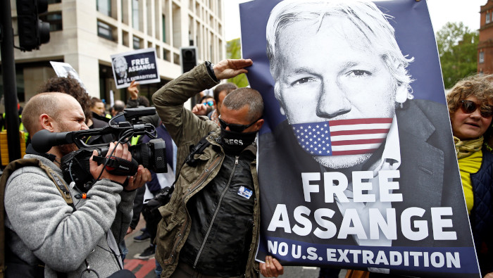 Defensa de Assange se opone a entrega de documentos del periodista a EE.UU.