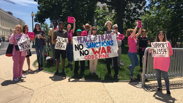 Manifestantes denuncian intención del Congreso de EE.UU. de aprobar guerra contra Irán