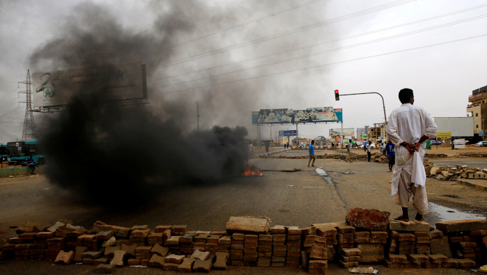 Ascendió a 60 cifra de muertos por represión militar en Sudán.