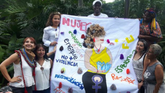 Mujeres víctimas de violencia sexual durante el conflicto armado colombiano reclaman justicia.