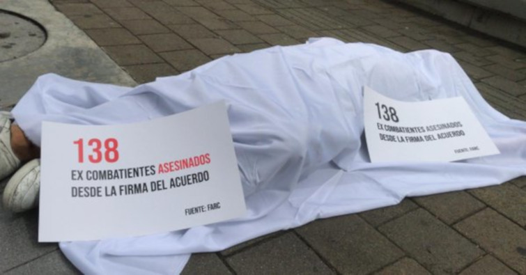 Ciudadanos se manifiestan por aumento de homicidios en Colombia durante Asamblea OEA.