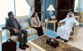 La ministra de Salud, Sonia Castro, se reunió con el secretario general de la Cancillería y vicecanciller catarí durante su visita oficial.