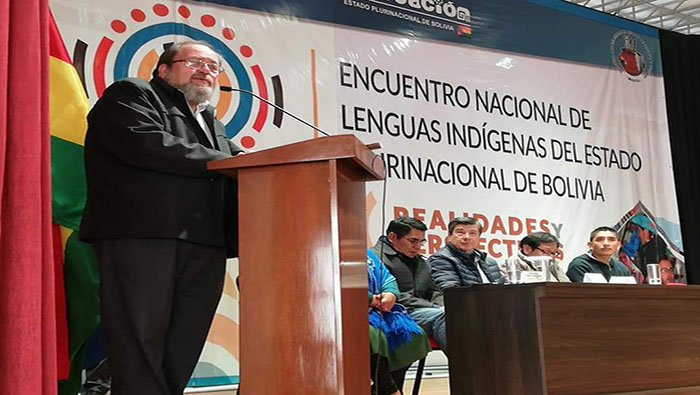 El ministro boliviano de Educación destacó la participación activa de jóvenes indígenas que proliferan su lengua originaria en sus comunidades.