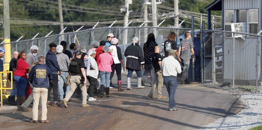 Cerca de 700 inmigrantes fueron apresados hoy al sur de Estados Unidos