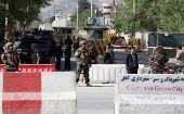 Al menos 63 personas murieron en un atentado suicida con bomba perpetrado este sábado durante una boda en Kabul. 