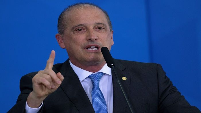 Luego de este anuncio del ministro brasileño Onyx Lorenzoni, la Bolsa de Valores de Sao Paulo registró un repunte de dos por ciento.