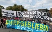 A pleno sol, miles de personas se trasladaron por el centro de la ciudad de Dresde el sábado para dar una señal inequívoca de solidaridad en lugar de exclusión
