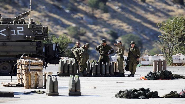 Soldados Israelíes se preparan para nuevos ataques contra países árabes.