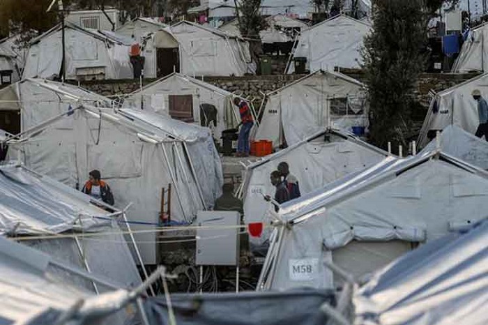 Grecia vive una crisis migratoria y cuenta con más de 16.000 personas varadas en campamentos para migrantes en las islas del país.