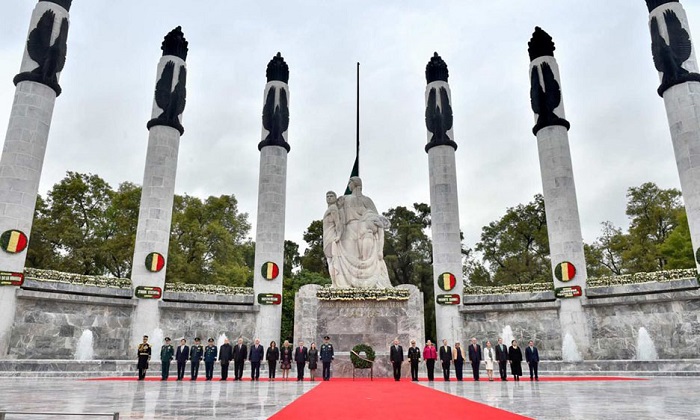 Cada año, las autoridades encabezan un acto de homenaje a los Niños Héroes, en el monumento en su honor en la capital mexicana.