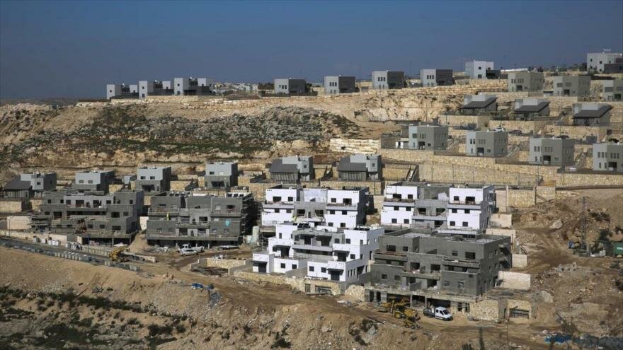 La organización palestina Resistencia contra el Muro y los Asentamientos Judíos de Belén denuncia la confiscación de numerosos terrenos por parte del gobierno de Israel al pueblo palestino.