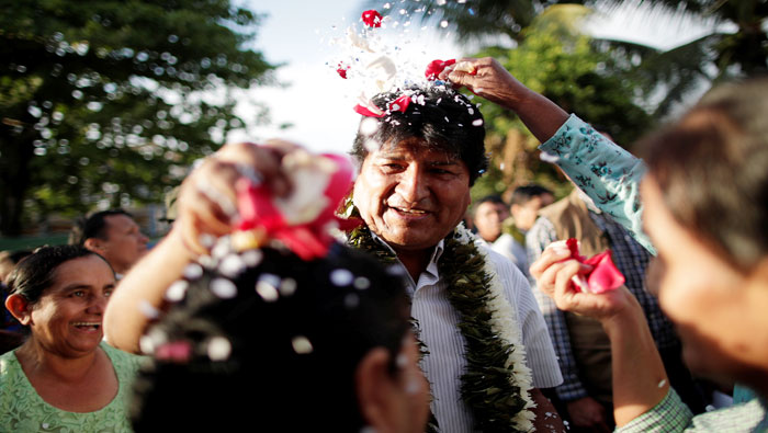 Varios políticos y académicos describen a Evo Morales como el reflejo del hombre andino, estoico, inteligente, rebelde, luchador y perseverante.