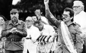 El líder cubano Fidel Castro asistió de forma sorpresiva a la tomo de posesión de Daniel Ortega el 10 de enero de 1985 