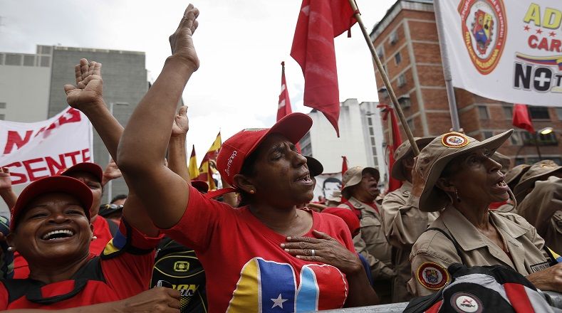  Venezuela, 12 de noviembre. Las fuerzas revolucionarias condenaron el golpe de Estado contra Morales, ocurrido el 10 de noviembre tras oleada de violencia de sectores de oposición, quienes amenzaron de muerte al presidente, funcionarios del gobierno, familiares y seguidores.
