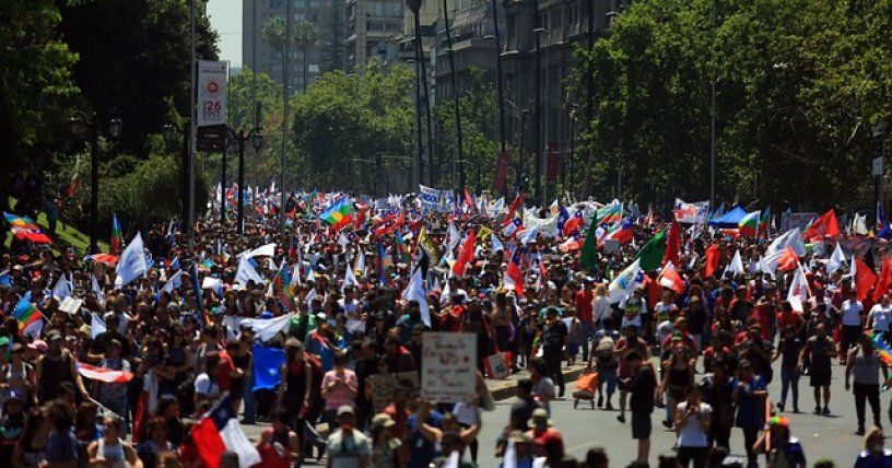 Los chilenos reiteran a Piñera que el camino viable para solucionar la crisis en el país es conformación de una asamblea constituyente por el pueblo