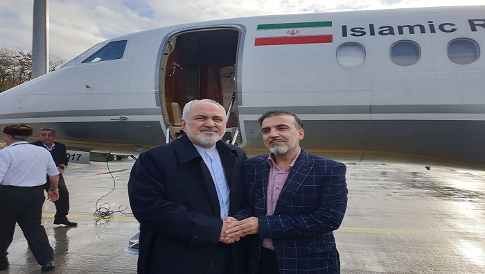 El jefe de la diplomacia persa, Mohamad Javad Zarif, y el portavoz de la Cancillería iraní, Seyed Abás Musavi, recibieron a Soleimani en Suiza.