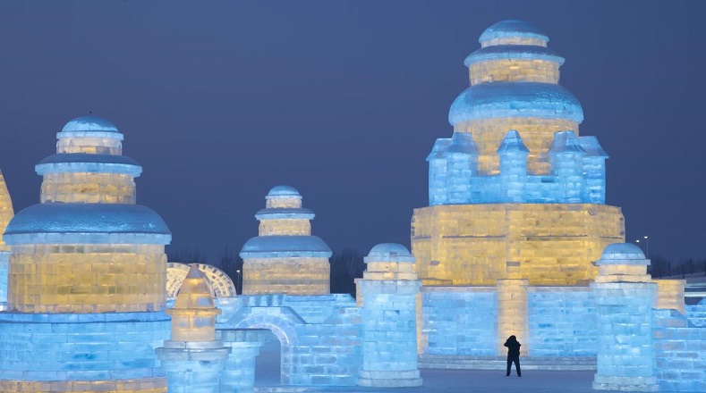 El Festival fue reconocido en el año 2007 por el libro Guinness luego de construir la mayor escultura de nieve del mundo.