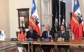 Piñera firma convocatoria a plebiscito constitucional en Chile