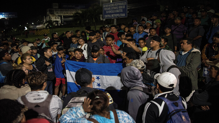 Tras la convocatoria, para la medianoche de este miércoles cerca de 1.500 personas se concentraron en el punto de partida en San Pedro Sula.
