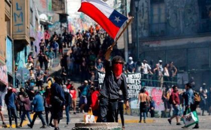 Chile: Desde el viejo modelo capitalista al  nacimiento de una nueva sociedad