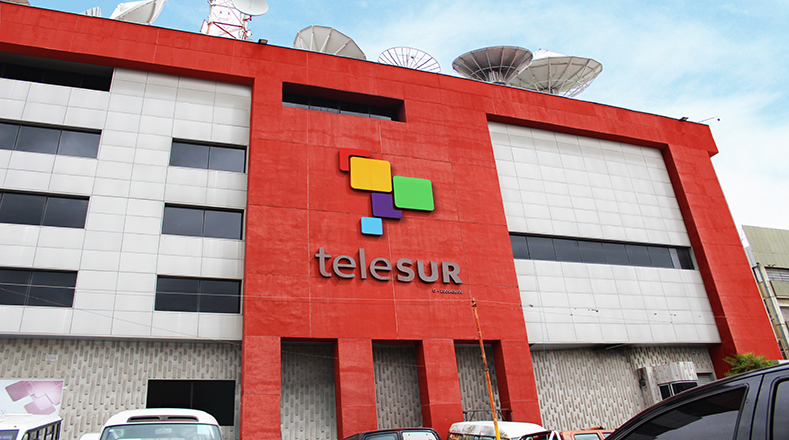 El diputado venezolano Juan Guaidó, que pretende, como acción política, perjudicar la señal de teleSUR.