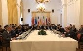 En la reunión se expresaron serias preocupaciones con respecto a la implementación de los compromisos nucleares de Irán en virtud del acuerdo.
