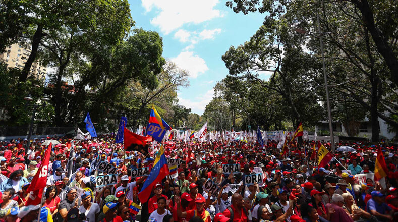 Marchan en Venezuela para conmemorar el 