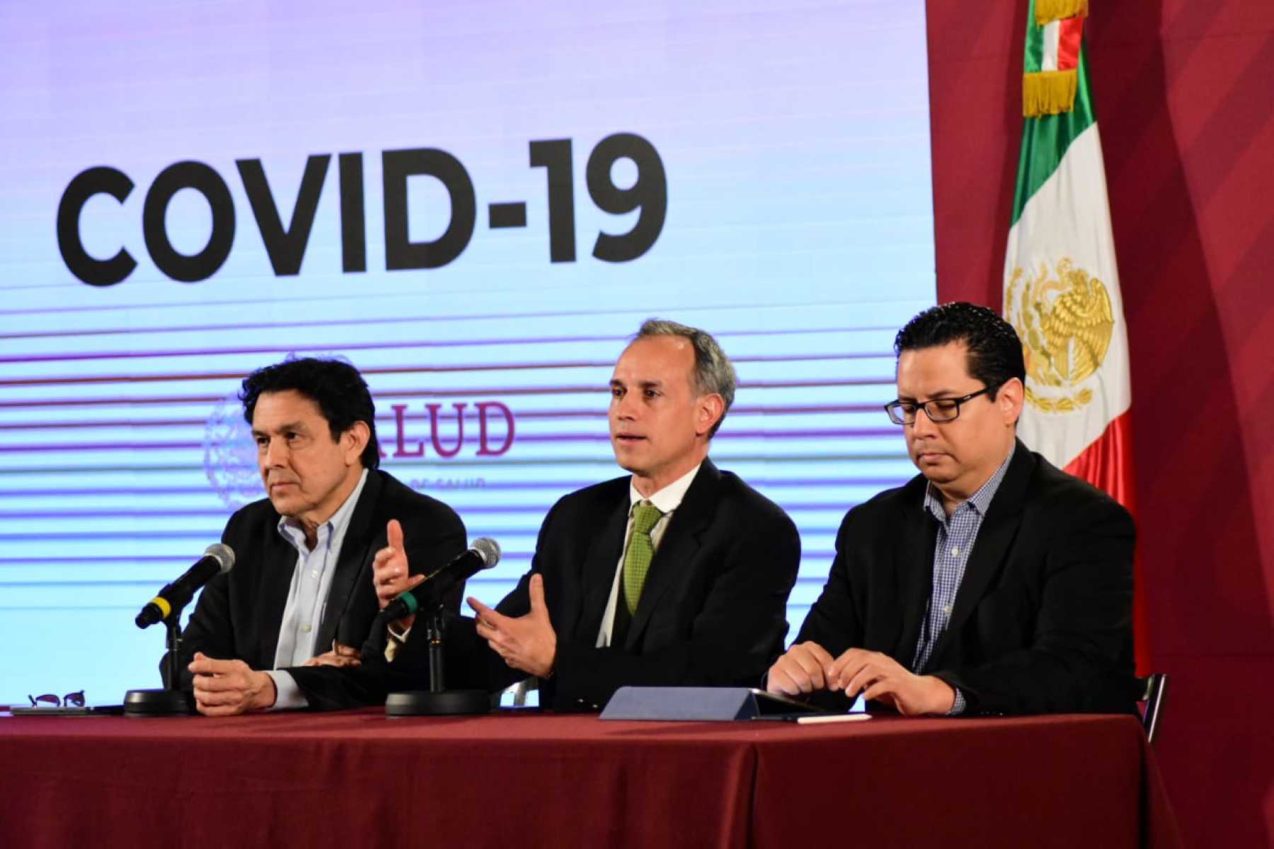 El subsecretario de Salud, Hugo López-Gatell, informó que los cinco casos confirmados de COVID-19 en México han sido importados,