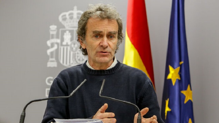 El director del Centro de Coordinación de Alertas y Emergencias Sanitarias, Fernando Simón, informó que en España existen al menos 441 casos activos.