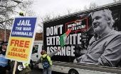 Julian Assange sufre una auténtica intimidación, precisó la portavoz de la Cancillería rusa. 
