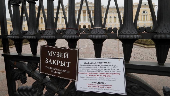 Instituciones culturales rusas como el Museo de San Petersburgo permanecen cerradas para evitar la expansión de la pandemia.