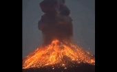 Imagen correspondiente a la erupción del volcán Anak Krakatoa de 2018.