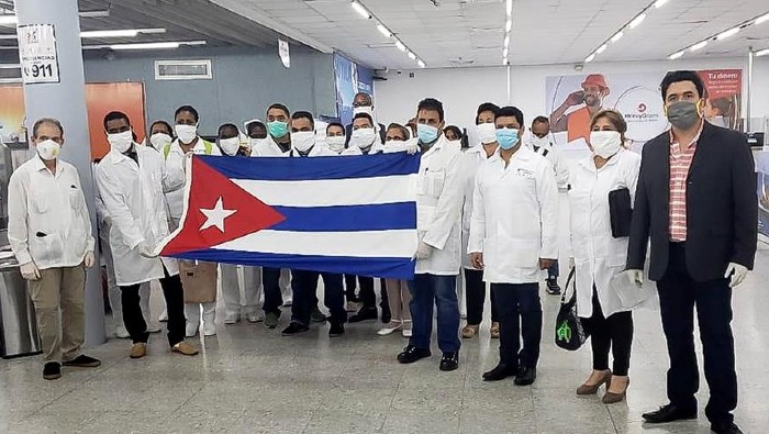 Cuba ha prestado ayuda médica a Honduras desde el huracán Fifí, en 1974.