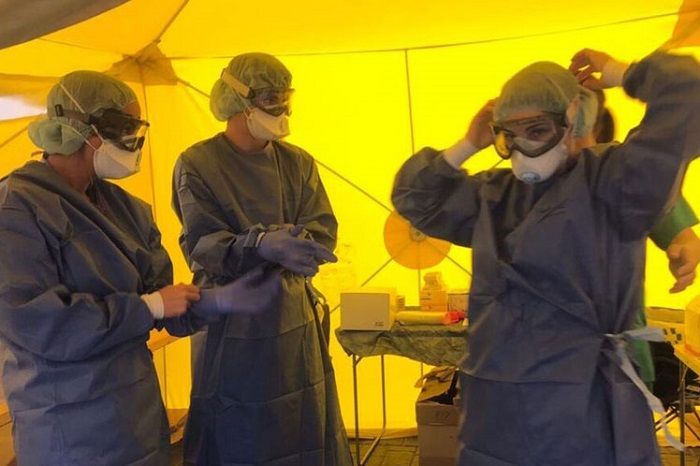 La OIT subrayó que los trabajadores de la salud corren un alto riesgo de contagio en medio de la pandemia de la Covid-19.