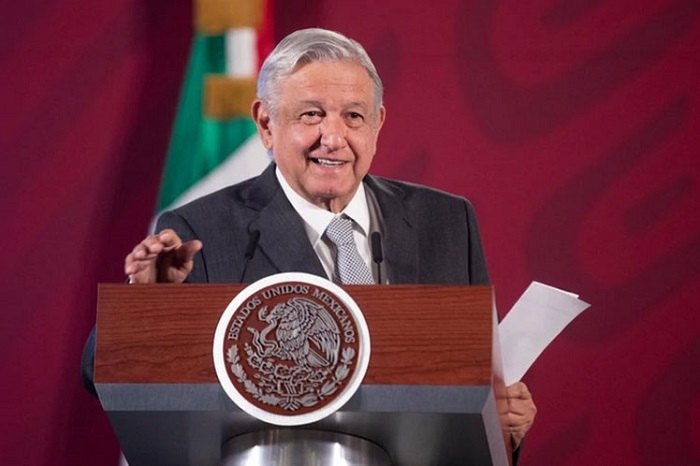El presidente Andrés Manuel López Obrador, afirmó, que los créditos permitirán fortalecer el consumo, así como la economía familiar y popular.