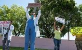 A inicios de mayo, el personal de salud y miembros de la comunidad se manifestaron en la Florida para exigir la liberación de los migrantes detenidos ante el peligro del nuevo coronavirus.