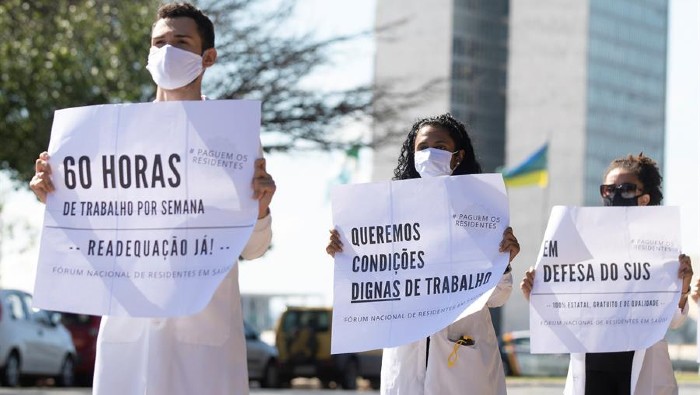 Los médicos brasileños han denunciado la desatención de las autoridades en el escenario de pandemia.