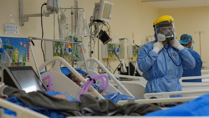Ecuador mantiene hospitalizado alrdedor del 4 por ciento del total de casos de Covid-19 que se encuentran activos en el país.