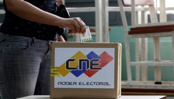 El CNE venezolano informó que más de 105 organizaciones políticas están habilitadas para los comicios parlamentarios.